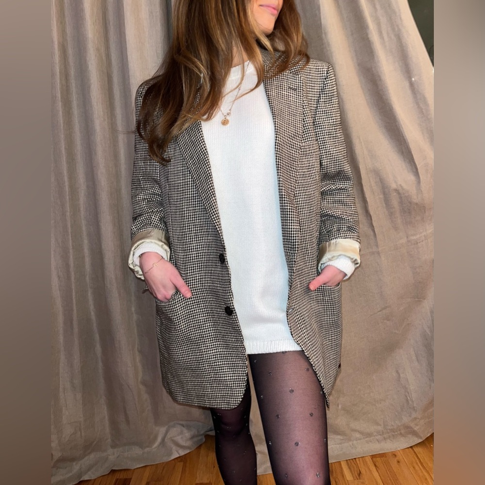 Unisex vintage black and white herring bone blazer